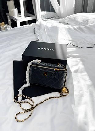 Женская сумка премиум mini vanity case in black lambskin with gold
