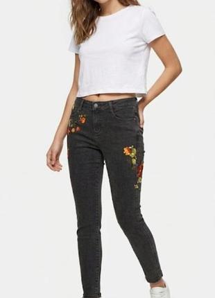 Черные джинсы скинни zara с цветочной вышивкой (размер 38 / m )