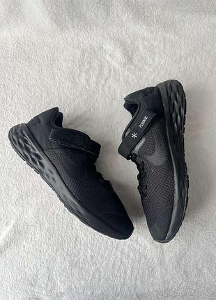 Кроссовки фирмы nike 39 размер по стельке 25,5 см