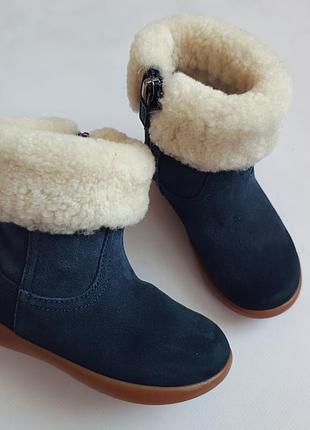 Кожаные ugg р25 длина стельки по факту 15см