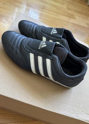 Кросівки чоловічі adidas taekwondo