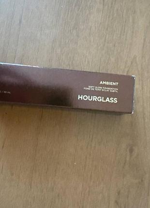 Тональний крем hourglass ambient soft glow foundation 5.5