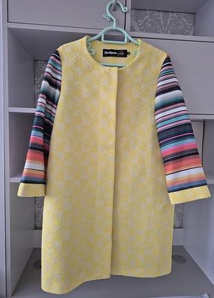 Пальто женское яркое эксклюзивное desigual by christian lacroix
