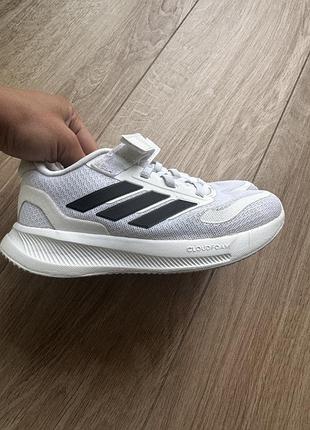Кросівки adidas 30,5 розмір