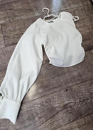 Блуза на одне плече zara