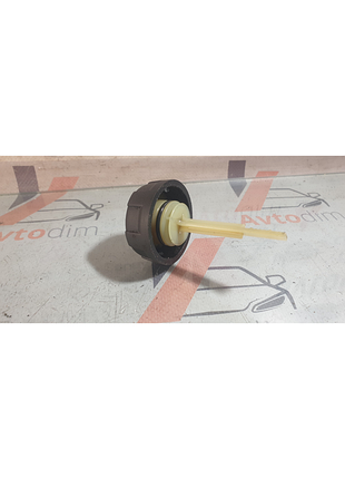 Крышка бачка гур mr403313 mitsubishi carisma дорестайл