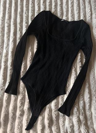 Чорне боді в рубчик zara