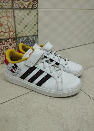 Кроссовки adidas