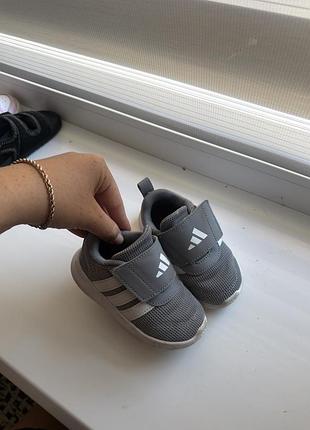 Кросівки дитячі adidas сірі з липучками