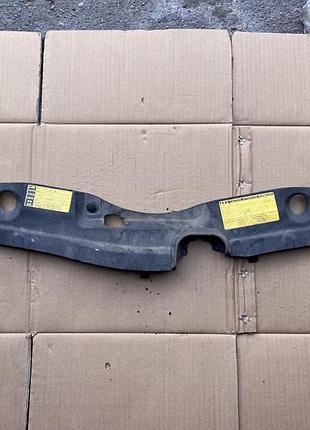 Накладка радіатора верхня (дефлектор) toyota prius 30 (2009–2015) 53289-47032
