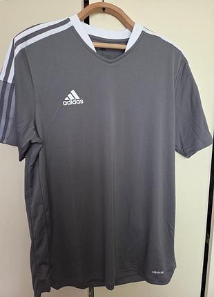 Футболкаа adidas л хл