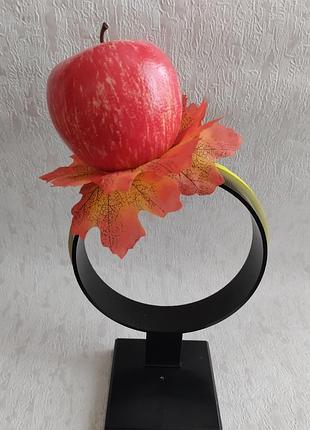 Аксессуары, украшения для волос. осенний обруч ободок ободок с яблочкой на праздник осени к костюму яблока. яблоко фрукты ягоды v.j.v.