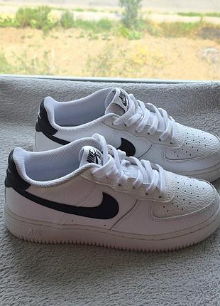 Кросівки 37.5р. nike