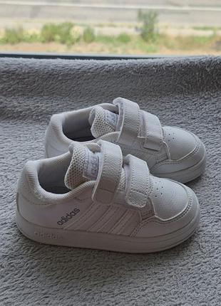 Кроссовки 22р. adidas