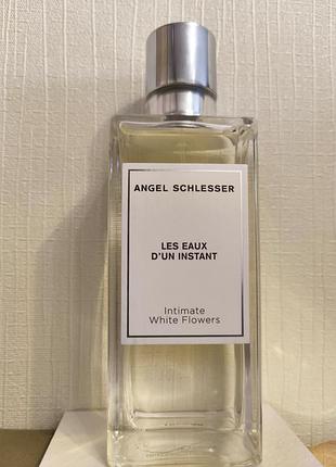 Angel schlesser les eaux d`un instant intimate white flowers