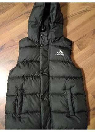 Жилетка для хлопчика adidas чорна з капюшоном