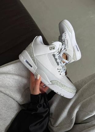 Nike air jordan retro 3
white / silver