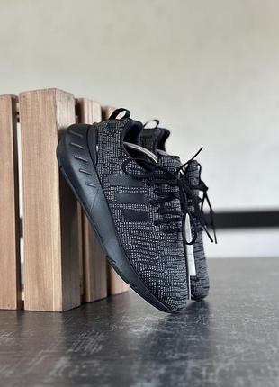 Кросівки adidas