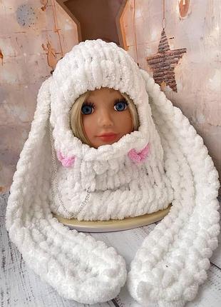 Плюшевая детская балаклава с ушками зайца белая теплая handmade шапка alize puffy