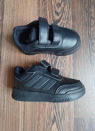 Adidas детские кроссовки