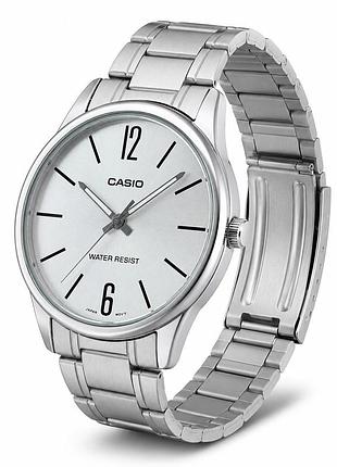 Мужские часы casio mtp-v005d-7b с металлическим браслетом и минеральным стеклом