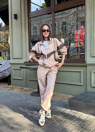 Костюм женский из плащёвки двухцветный беж, 50-54 (oversize)