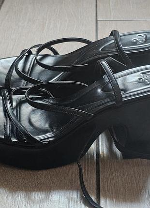 Босоножки на платформе zara. 2