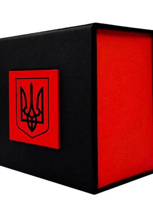 Подарочная картонная коробочка для часов черно-красная с черным трезубом