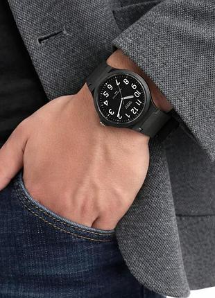 Чоловічий годинник casio mw-240-1b – класична модель з полімерним корпусом та водозахистом 5 atm 2