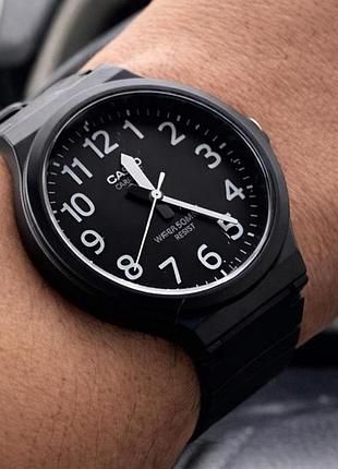 Чоловічий годинник casio mw-240-1b – класична модель з полімерним корпусом та водозахистом 5 atm 4