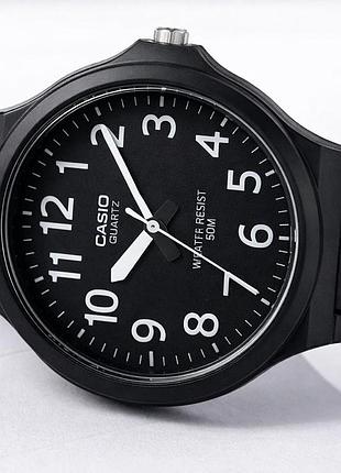 Чоловічий годинник casio mw-240-1b – класична модель з полімерним корпусом та водозахистом 5 atm 5