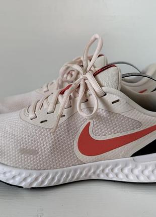 Nike revolution кросівки