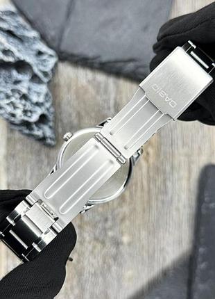 Чоловічий годинник casio mtp-v002d-2b3 original з синім циферблатом та сталевим браслетом 9