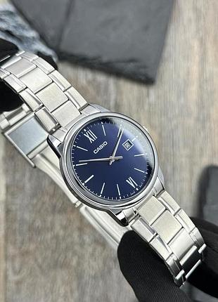 Чоловічий годинник casio mtp-v002d-2b3 original з синім циферблатом та сталевим браслетом 10