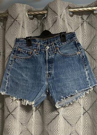 Міні шорти короткі джинсові рвані levis