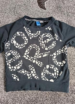 Свитшот от бренда reebok