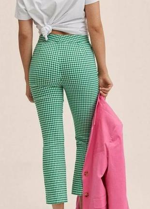 Стильні жіночі штани zara у свіжому зелено-білому кольорі з дрібною клітинкою. розмір xs