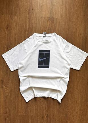Вінтажна футболка nike court tennis logo t-shirt 90s / y2k style stussy carhartt billabong oakley