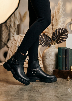 Фирменные, кожаные челси от zara!!