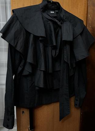 Чорна жіноча блуза святкова блузка asos з багатошаровими воланами рюшами та завʼязками на комірі розмір s 210 грн