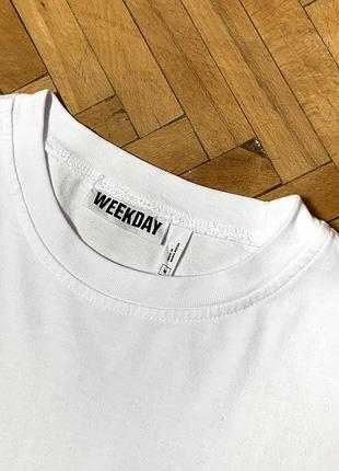 Оверсайз білий лонгслів weekday 2
