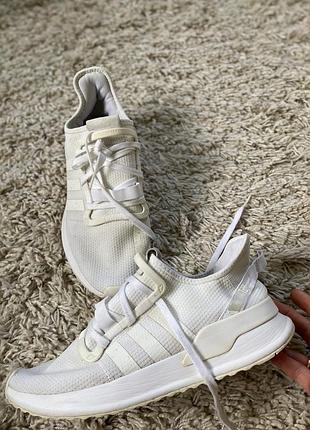 Чоловічі білі/молочні кросівки adidas u_path run (артикул моделі: g27637 в кольорі cloud white).  ,р.43-44