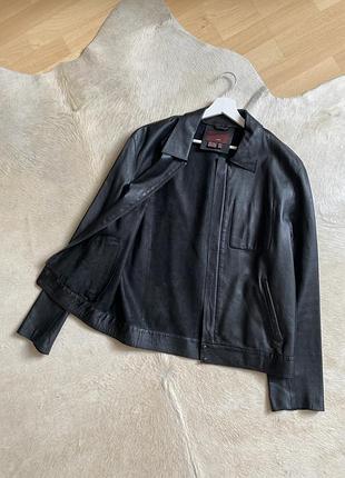 Чоловіча шкіряна куртка від бренду zara,