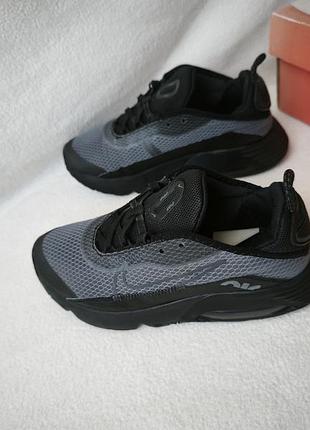 Оригінал! кросівки nike air р. 33,5 устілка 21,5 см