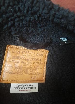 Куртка бренду levi's premium 6