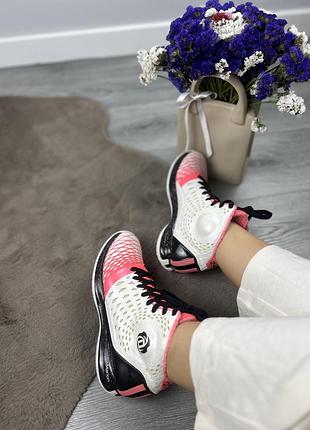 Жіночі оригінальні баскетбольні кросівки adidas rose
