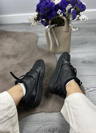 Оригінальні уеісекс кросівки nike