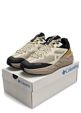 Columbia vibram mega grip beige black 7