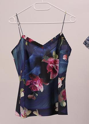 Женские брендовые майки в цветочный принт ted baker