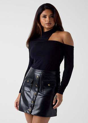 Лонгслив guess с вырезом на плече